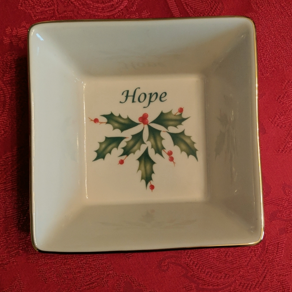 🎄🆕 Lenox Square Hope Dish NWT